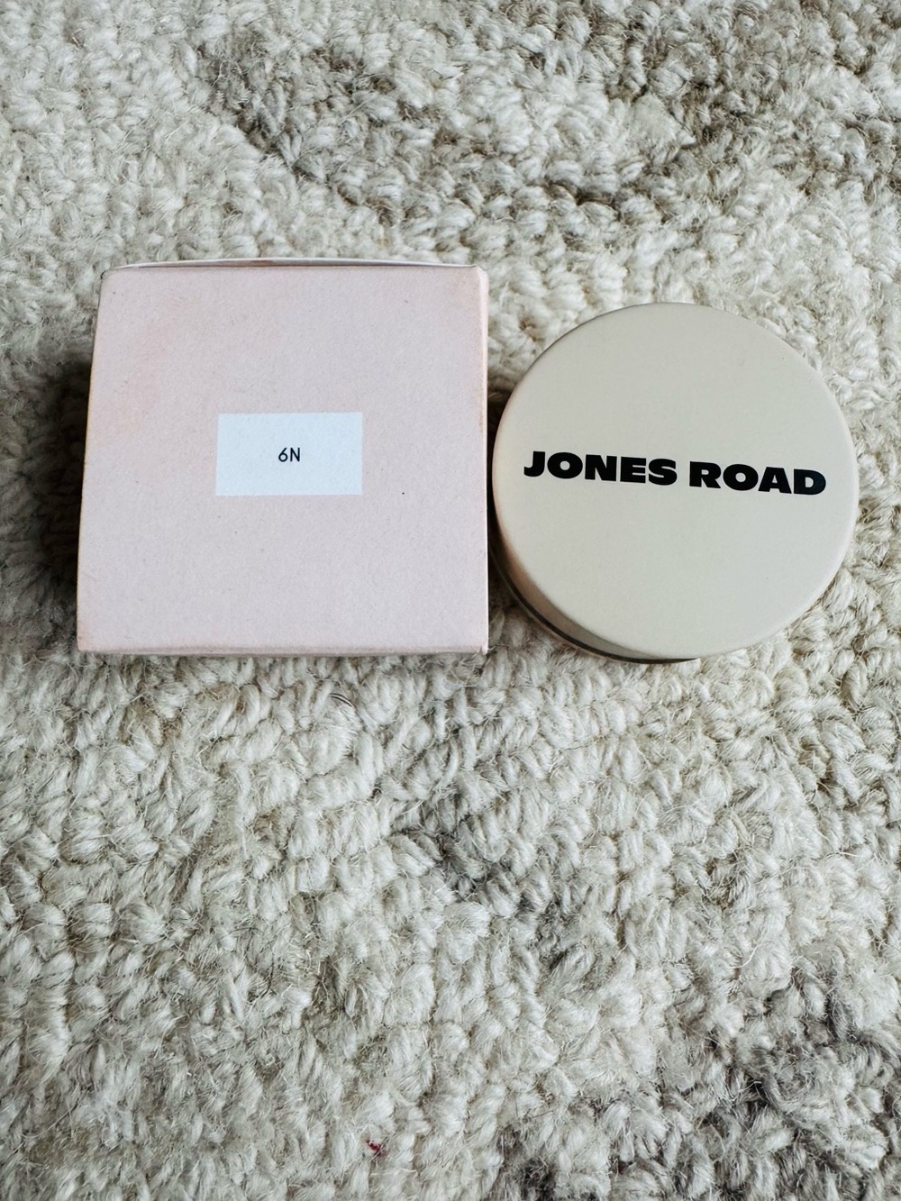 Jones Road Wide Awake Brighening concealer In 6N